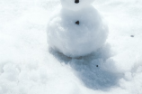 堆雪人的拼音(雪景美如画，体验堆雪人的快乐)